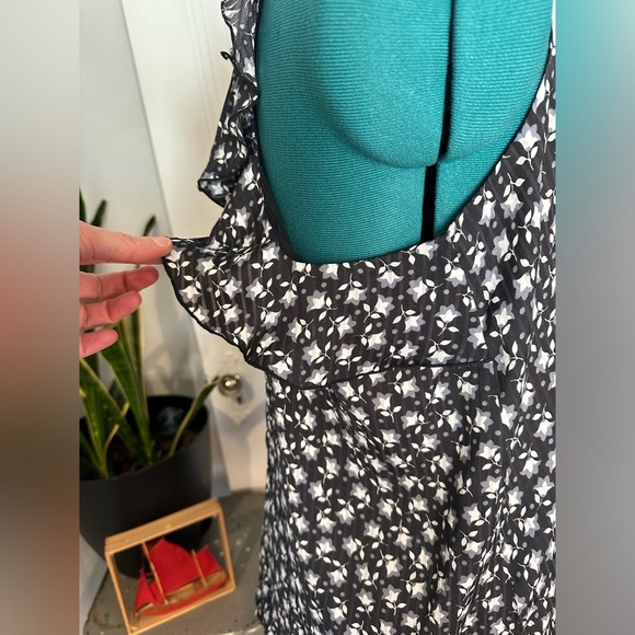 Ann Taylor Loft Sleeveless Tunic small razor back - Picture 8 of 16